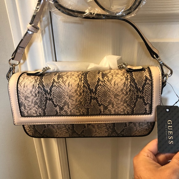 ❗️SOLD❗️ Guess womens crossbody purse in snakeskin - Picture 3 of 7